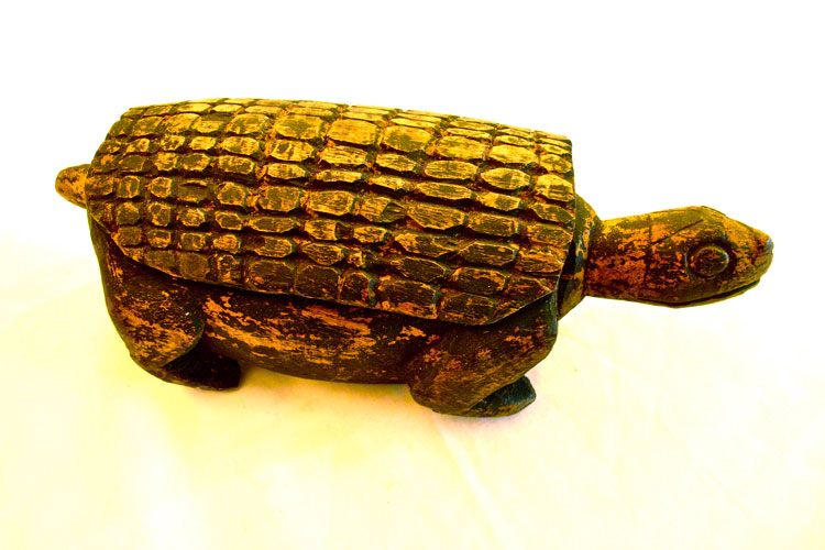 Tabouret en bois sculpté de la Nouvelle-Guinée